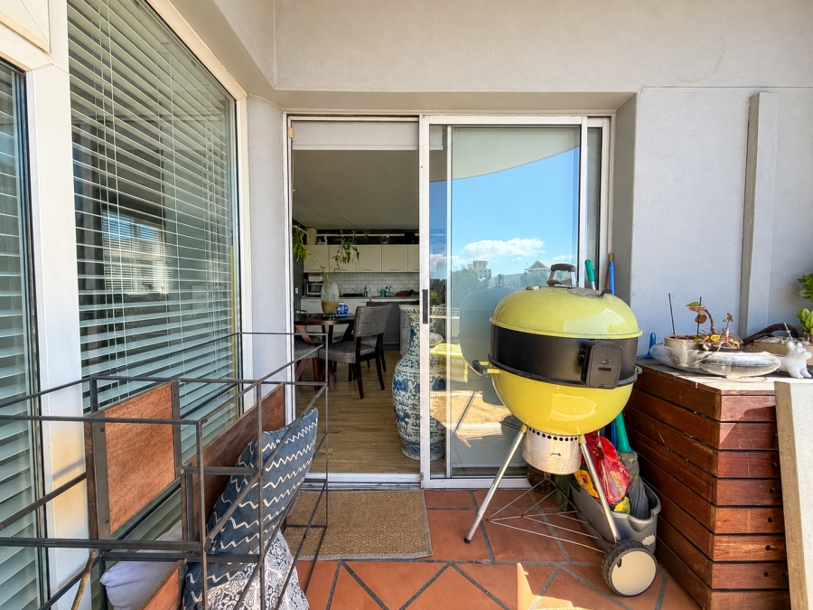 1 Bedroom Property for Sale in Oranjezicht Western Cape
